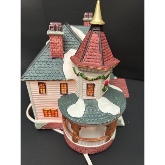 Hand-Painted Victorian Christmas Village Light-Up House Snowy Festive Wreaths - Picture 6 of 11